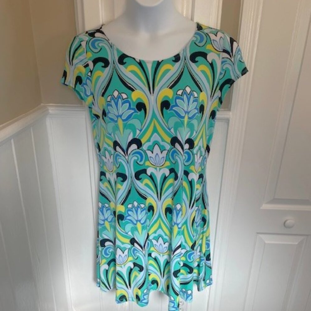 Kaari Blue scoop neck cap sleeve colorful dress, size Large.